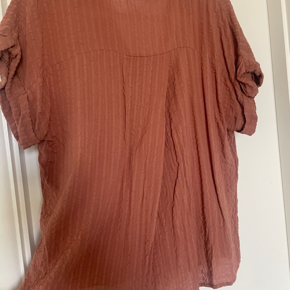 Women's Rust Button-Up Top - Picture 5 of 6